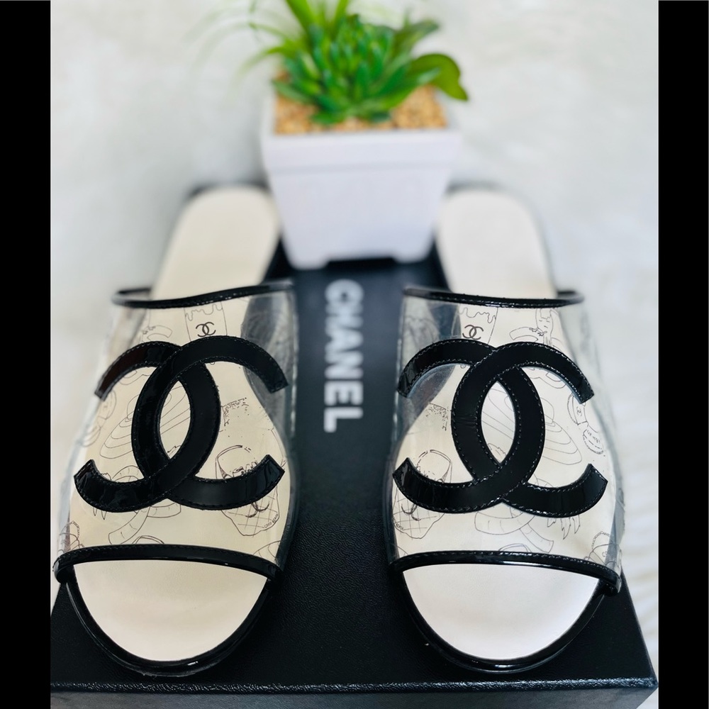 ๐พ๐ฅSOLD๐ฅณChanel Transparent Mule Sandals - Picture 3 of 11